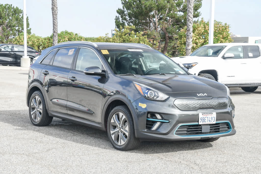 Used 2022 Kia Niro EX FWD image 3