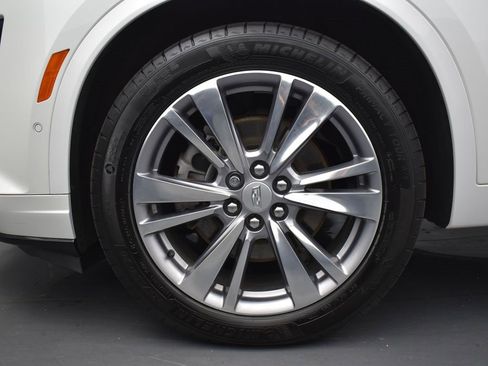 Used 2023 Cadillac XT6 Premium Luxury w/ Technology Package image 8