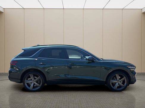 Used 2024 Genesis GV70 2.5T w/ Sport Prestige Package AWD/4WD image 6