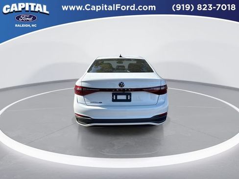 Used 2025 Volkswagen Jetta Sport FWD image 7