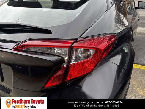 Used 2021 Toyota C-HR LE image 11