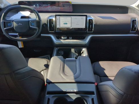 New 2025 Ford Expedition Max Platinum w/ Platinum Ultimate Package image 45