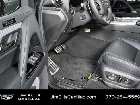 Used 2025 Lexus LX 700h F Sport AWD/4WD image 17