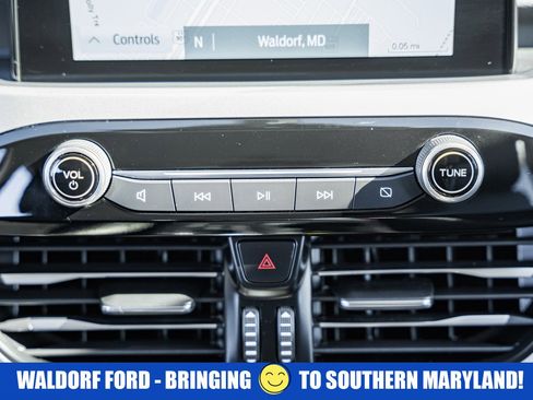 Used 2022 Ford Escape SEL image 26