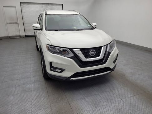 Used 2018 Nissan Rogue SV w/ Premium Package image 14