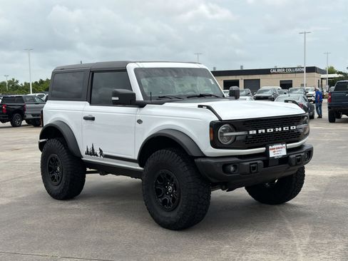 Used 2023 Ford Bronco Wildtrak AWD/4WD image 6