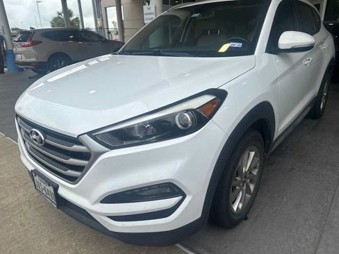 Used 2017 Hyundai Tucson SE Plus w/ Cargo Package FWD image 1