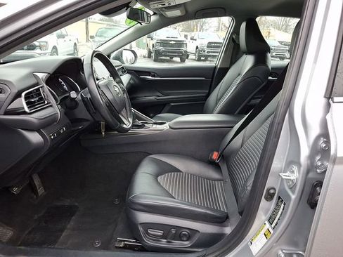 Used 2023 Toyota Camry SE image 13