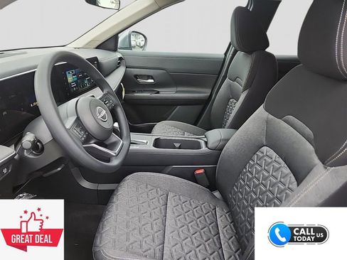 New 2025 Nissan Kicks SV image 14