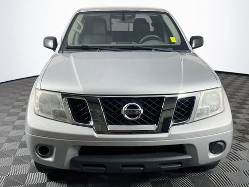 Used 2019 Nissan Frontier SV AWD/4WD image 3
