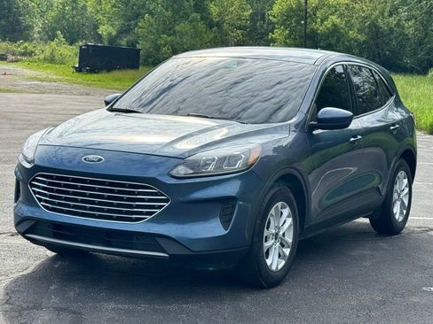 Used 2020 Ford Escape SE FWD image 3
