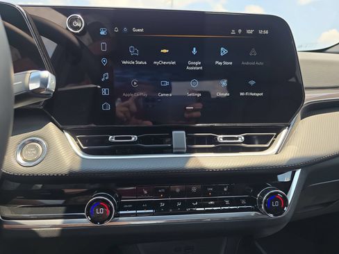 New 2027 Chevrolet Equinox LT w/ Convenience Package II FWD image 21