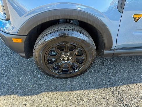 Used 2025 Ford Bronco Sport Badlands image 23