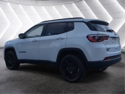 New 2026 Jeep Compass Latitude w/ Sun and Sound Group