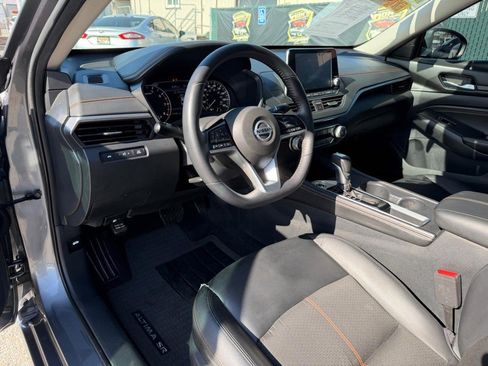 Used 2020 Nissan Altima 2.0 SR FWD image 16