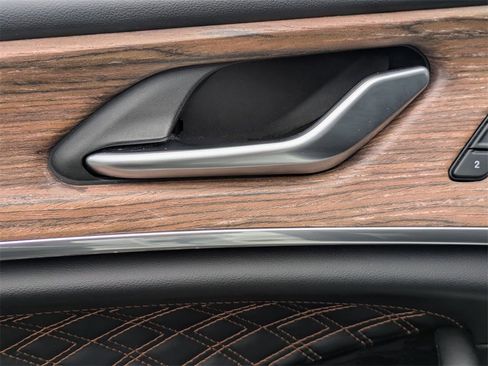 Used 2021 Jeep Grand Cherokee L Summit w/ Advanced Protech Group IV image 11