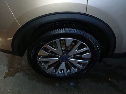 Used 2020 Ford Escape Titanium AWD/4WD image 11