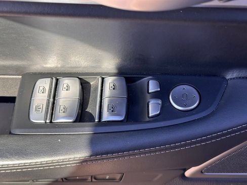 Used 2022 BMW 740i 740i w/ Premium Package image 22