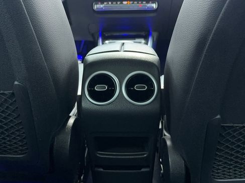 Used 2021 Mercedes-Benz GLB 35 AMG 4MATIC image 23