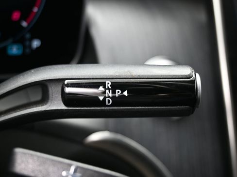 Used 2024 Mercedes-Benz GLC 300 4MATIC image 24