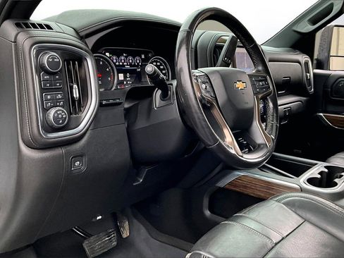 Used 2020 Chevrolet Silverado 2500 High Country w/ Technology Package image 19
