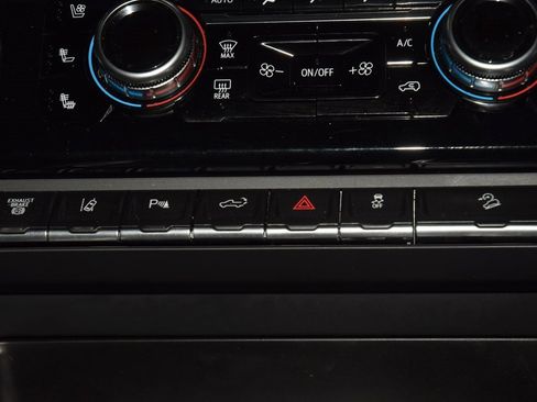 Used 2024 GMC Sierra 3500 Denali Ultimate image 37