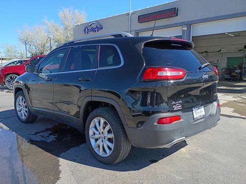 Used 2017 Jeep Cherokee Limited AWD/4WD image 8