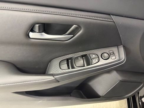 New 2025 Nissan Sentra SV w/ Trunk Package image 12