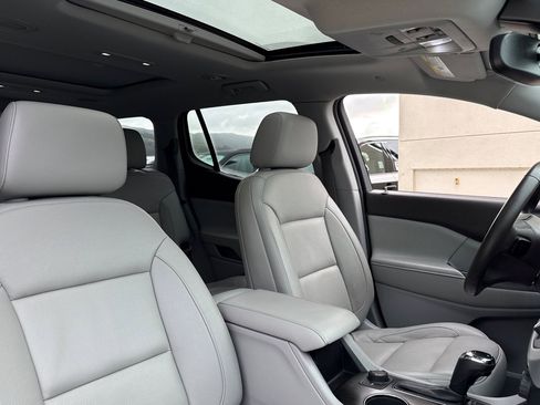 Used 2017 GMC Acadia SLT image 30