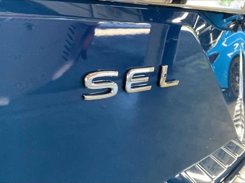 New 2025 Volkswagen Atlas SEL image 25