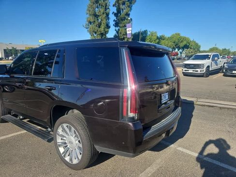 Used 2018 Cadillac Escalade Platinum AWD/4WD image 10
