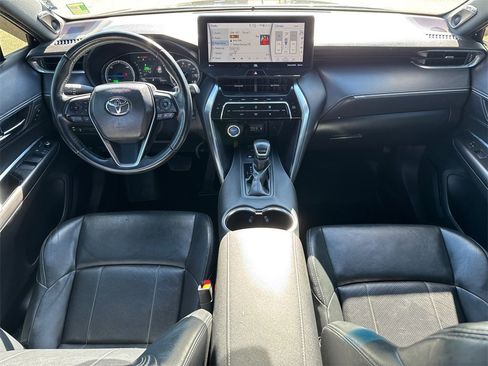 Used 2021 Toyota Venza XLE w/ Softex Package image 23