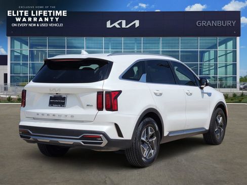 Used 2022 Kia Sorento S FWD image 5