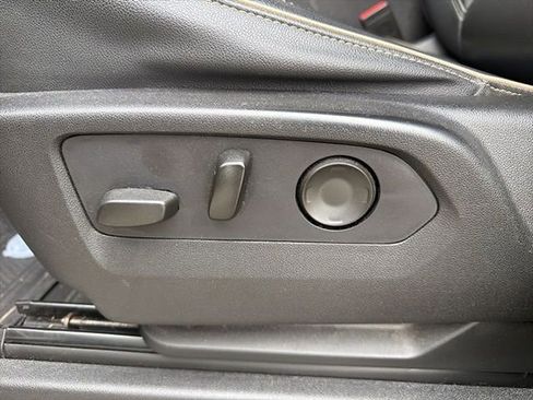 Used 2021 GMC Yukon SLT image 8