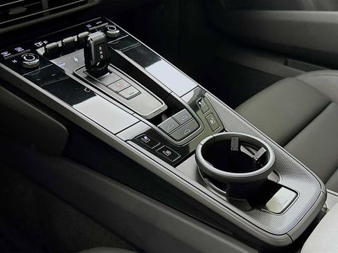 Certified 2020 Porsche 911 Carrera image 19