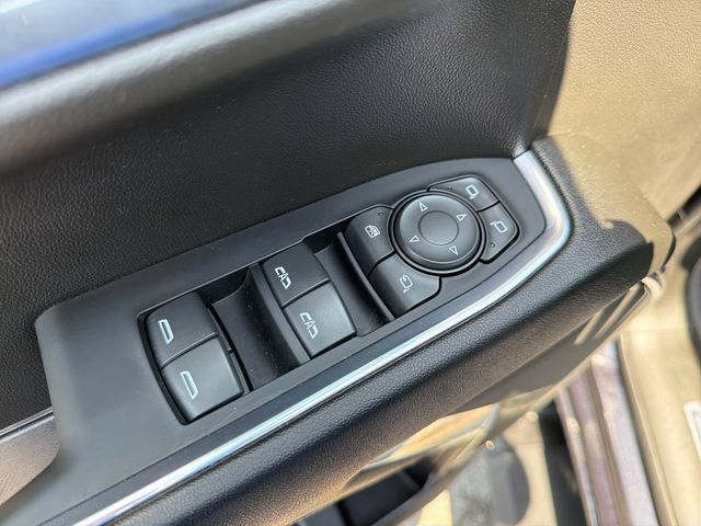 Used 2024 GMC Sierra 1500 SLT AWD/4WD image 16