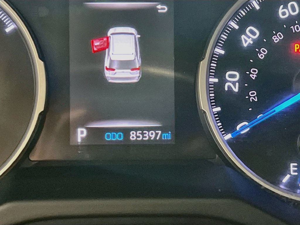 Certified 2021 Toyota RAV4 XLE Premium AWD/4WD image 11