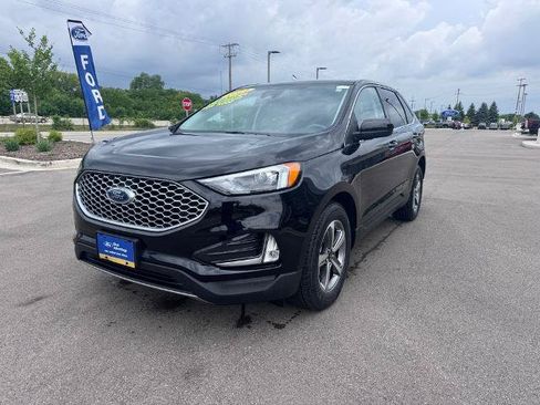 Certified 2024 Ford Edge SEL w/ Convenience Package AWD/4WD image 2