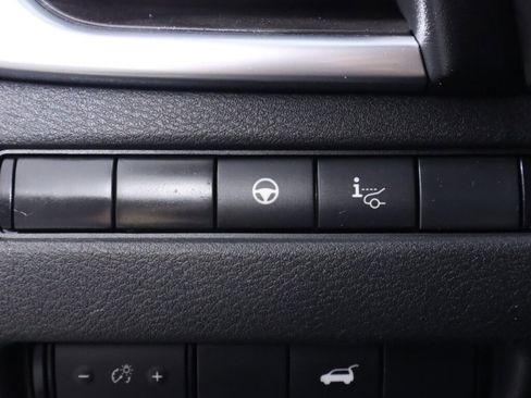 Used 2022 Nissan Rogue Platinum w/ Head-Up Display Package AWD/4WD image 10
