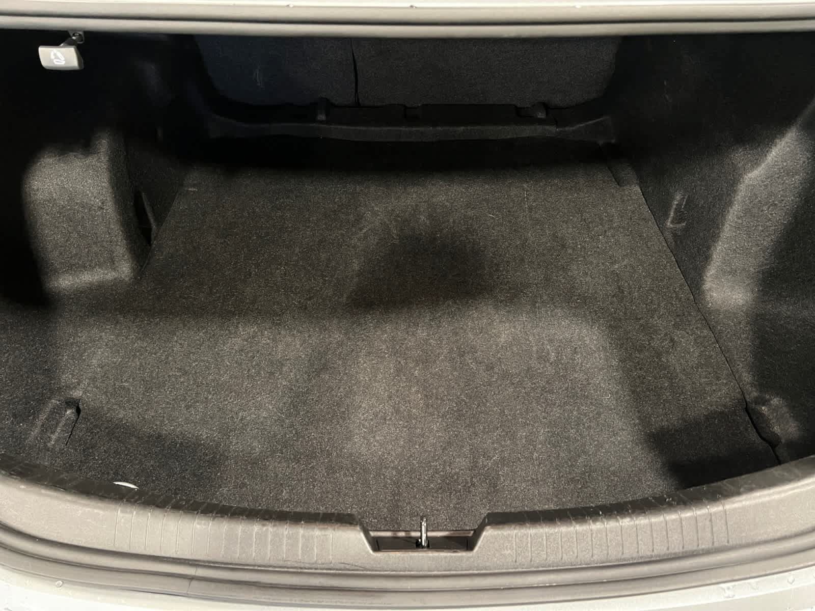 Used 2025 Chevrolet Malibu LT FWD image 7