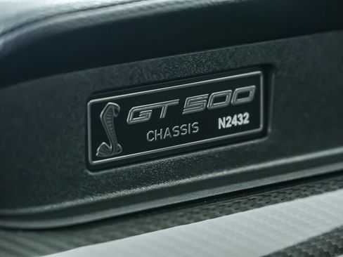 Used 2022 Ford Mustang Shelby GT500 w/ Carbon Fiber Track Pack image 31