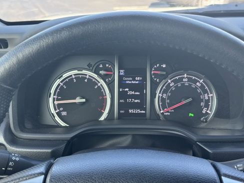 Used 2022 Toyota 4Runner Limited image 19