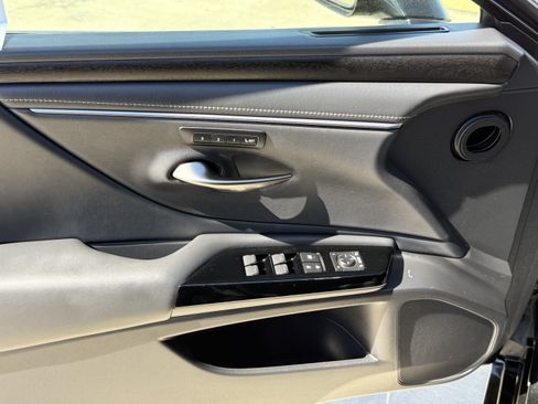 Certified 2024 Lexus ES 350 w/ Premium Package FWD image 16