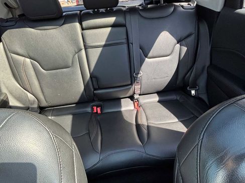 Used 2018 Jeep Compass Limited image 27