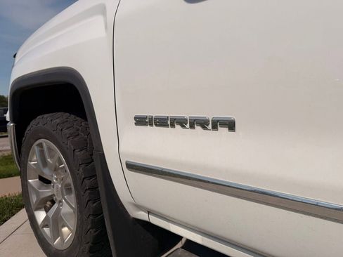 Used 2015 GMC Sierra 1500 SLT w/ SLT Crew Cab Value Package AWD/4WD image 11