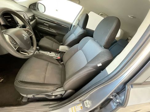 Used 2020 Mitsubishi Outlander ES AWD/4WD image 11