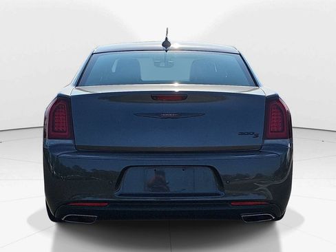 Used 2023 Chrysler 300 S RWD image 7