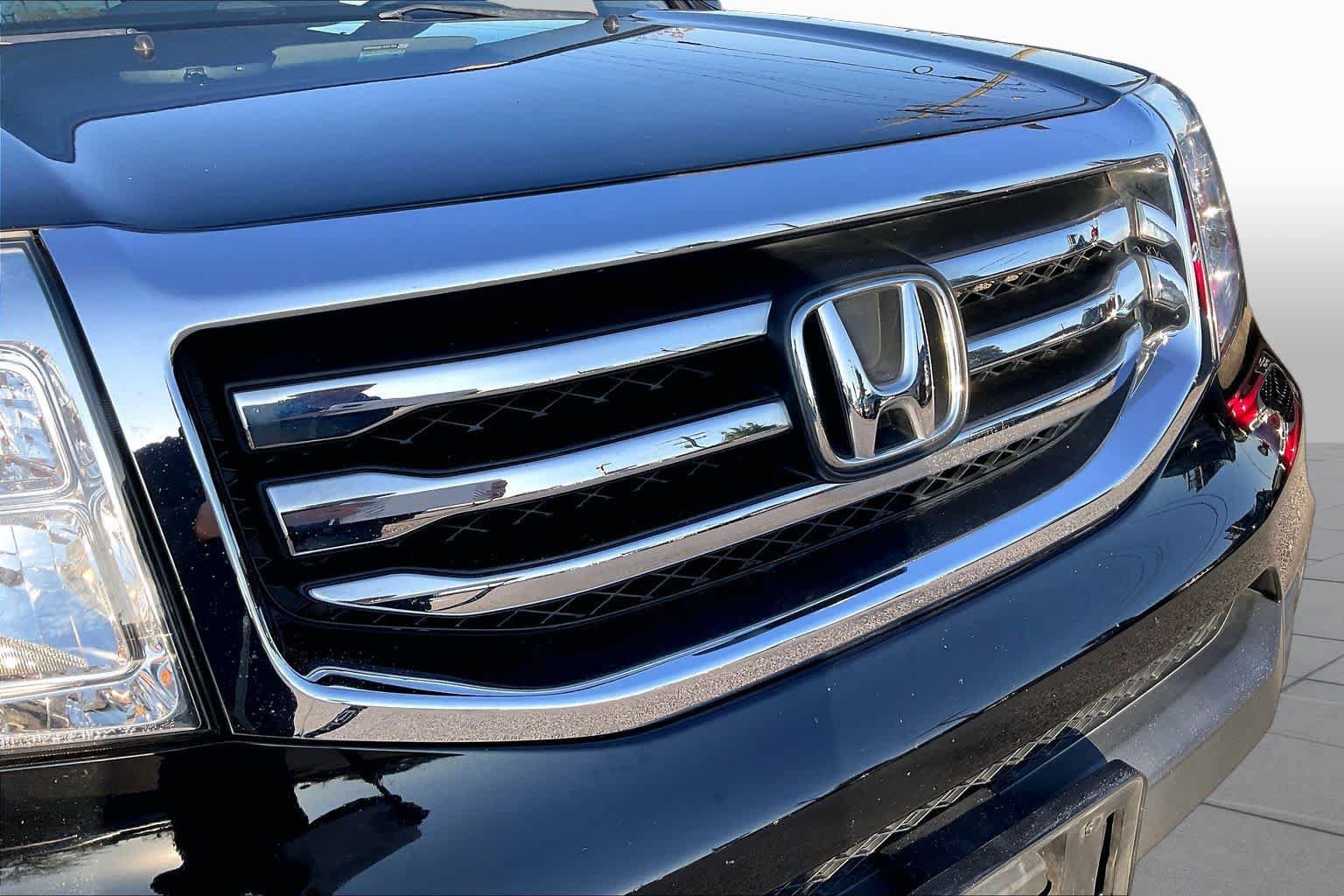 Used 2012 Honda Pilot Touring image 30