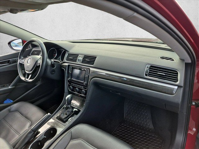 Used 2017 Volkswagen Passat 1.8T SE w/ SE Lighting Package FWD image 21