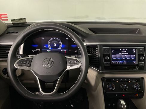 Used 2022 Volkswagen Atlas SE FWD image 16